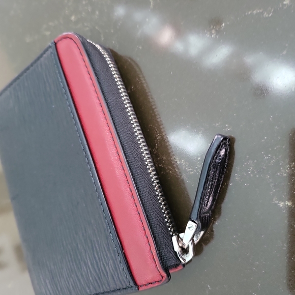 Wallet - Picture 3 of 4